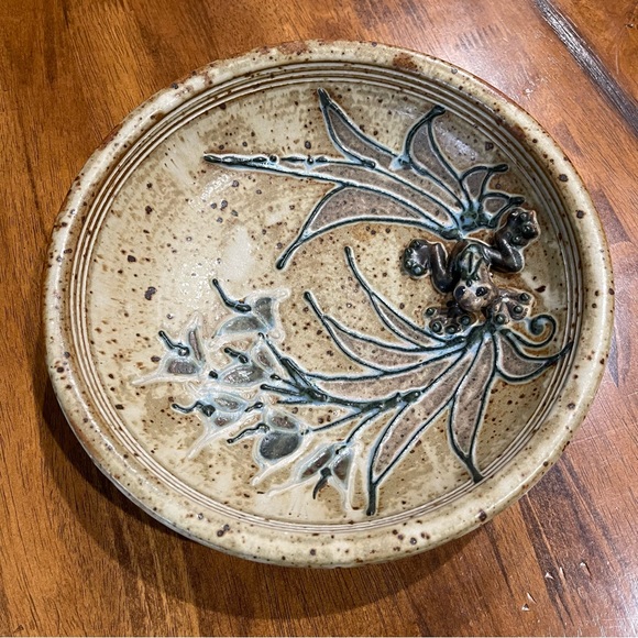 Vintage 2005 gorgeous artist signed studio pottery frog bowl - Picture 6 of 9
